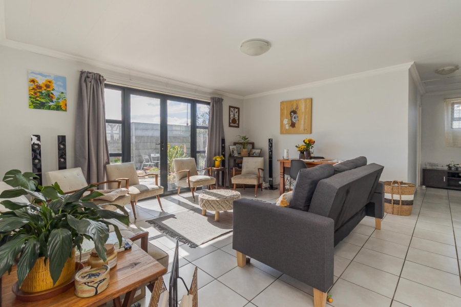 5 Bedroom Property for Sale in Loucharmante Western Cape